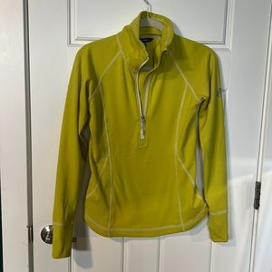 Fitted exercise layer chartreuse